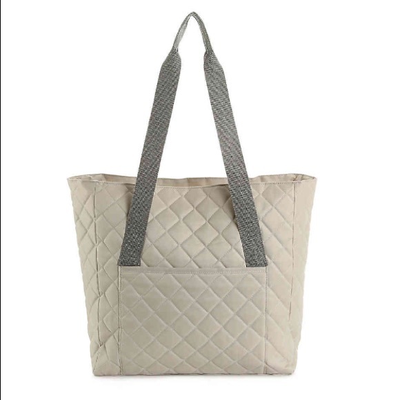 DSW Handbags - NWT DSW Quilted Shoulder Bag